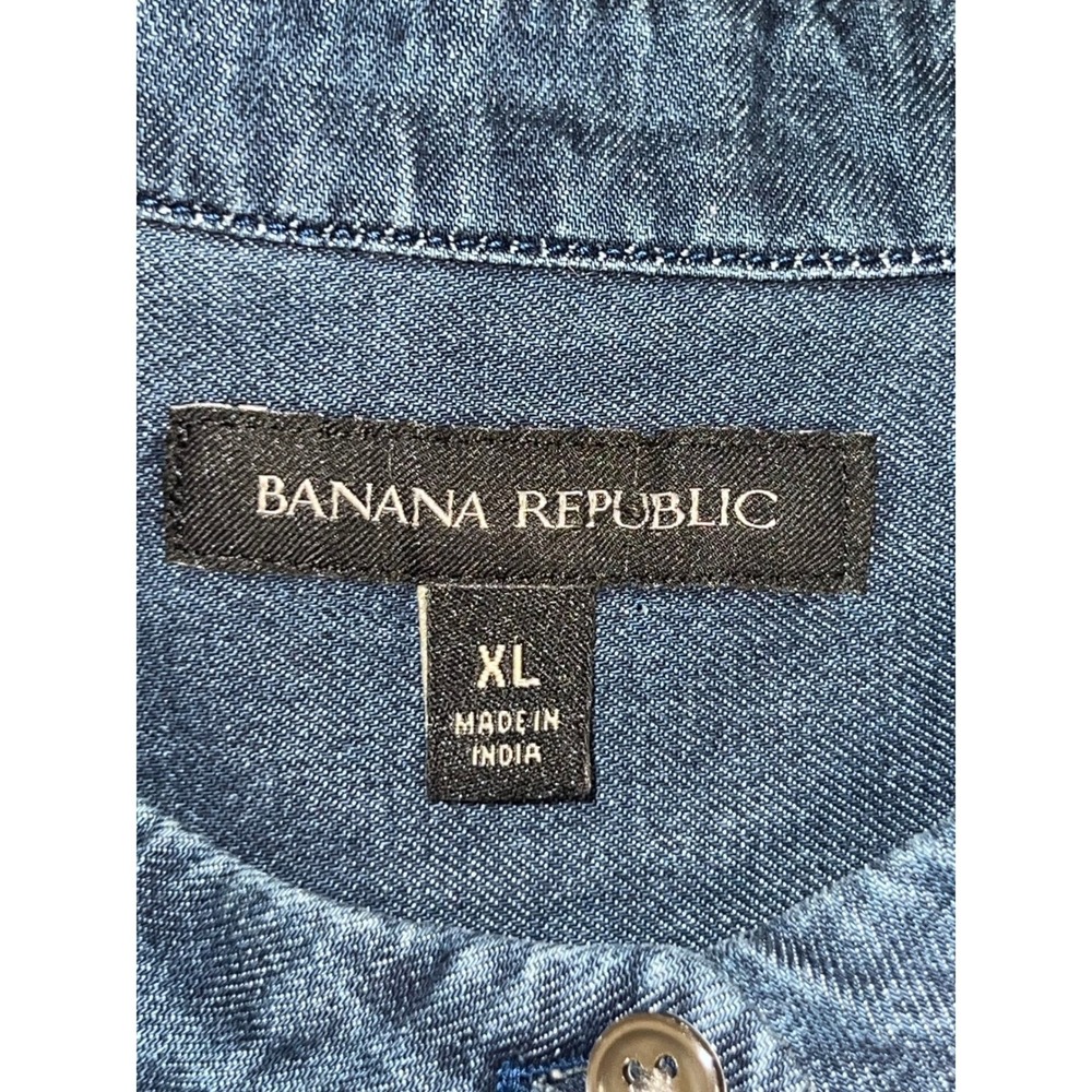 Banana Republic Top Size XL Dark Wash Denim Pleated Tuxedo Bib Shirt Band Collar - Picture 7 of 8